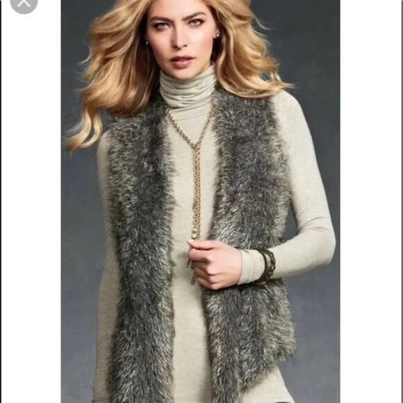 CABI Faux Fur Alpaca Mohair Ribbed Knit Back Drape Sweater Vest Size M #180 - Picture 1 of 9